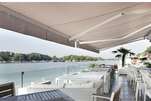 Devis Stores, Suisse